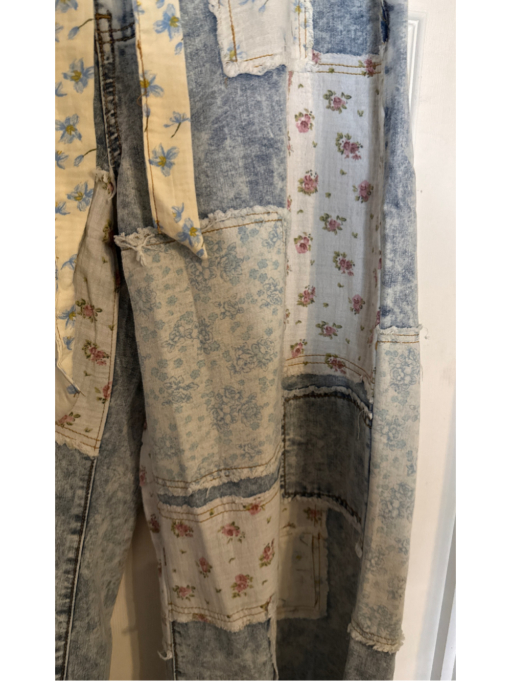 POL Patchwork Wide Leg Jeans Size M Blue Floral Acid Wash - Picture 5 of 7
